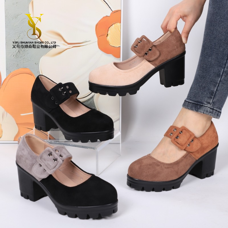 Women's shoes 28